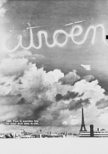 1922 schrieb erstmals ein Flugzeug einen Namen in den Himmel: den Namen 